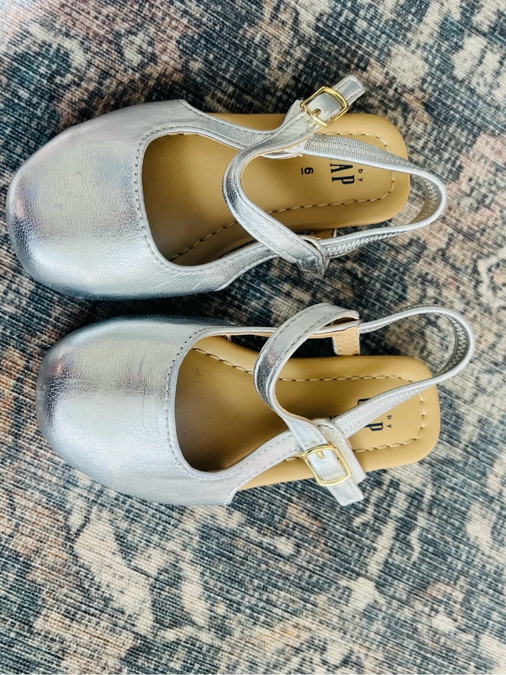 Toddler size 6 sliver  Mary Jane Dress Shoes by GAP